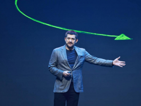 黃仁勳兒子在台初登場！黃勝斌從酒吧老闆、MBA到輝達小主管，如何走出企業二代之路？